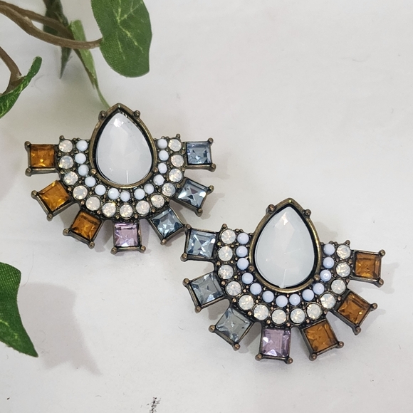 Art Deco Style Fan Shape Crystal Earrimgs - Picture 1 of 6